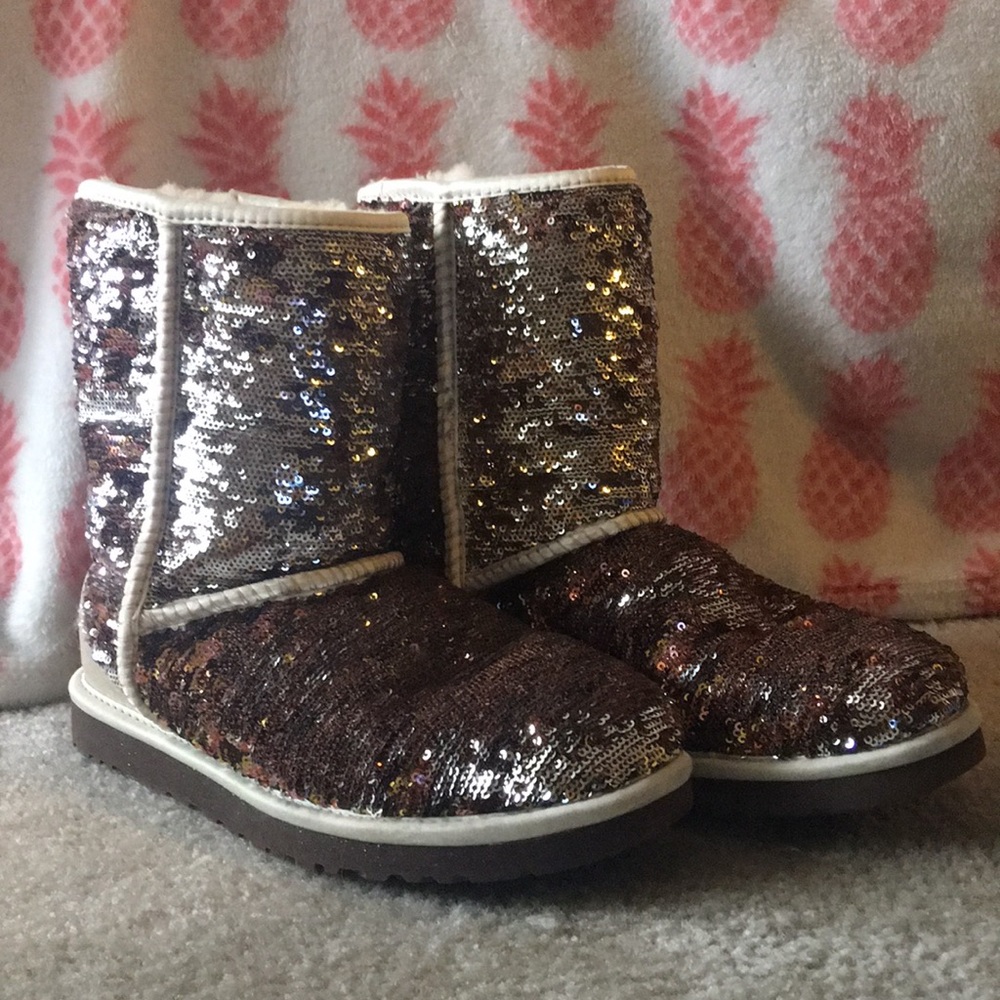 Silver/bronze sequin UGG’s